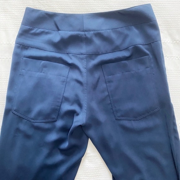 HELMUT LANG WOMEN'S NAVY HIGH RISE RELAXED ELASTIC CUFFS CROPPED DRESS PANTS - Picture 7 of 9